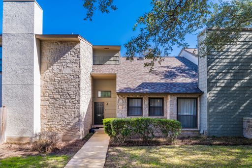 UPDATED 1-BEDROOM AT CAPISTRANO CONDOMINIUMS – photo 1