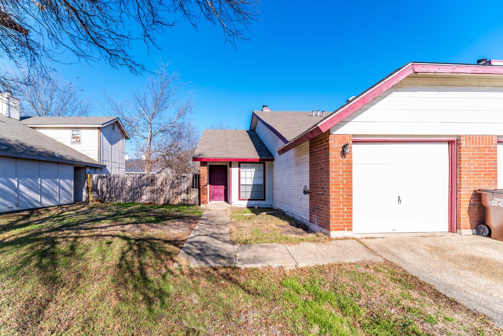 San Antonio Apartment: 7015 & 7017 Silver Canyon