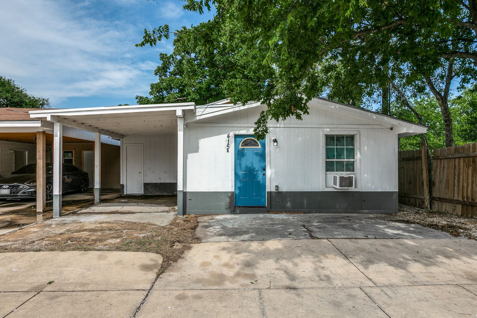 San Antonio Apartment: 417 Elmwood Dr
