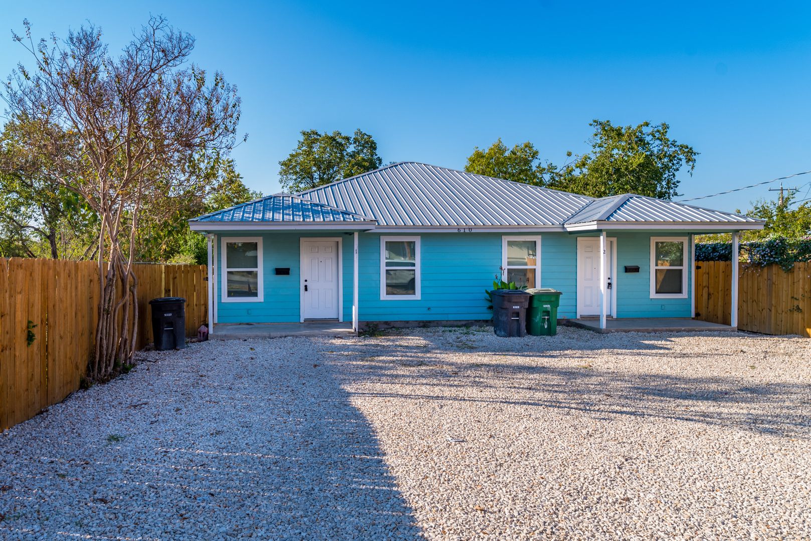 San Antonio Multiplex: 610 Virginia Blvd Unit 1