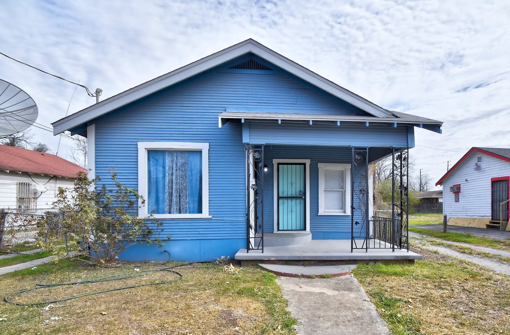 San Antonio House: 1314 N Sabinas St