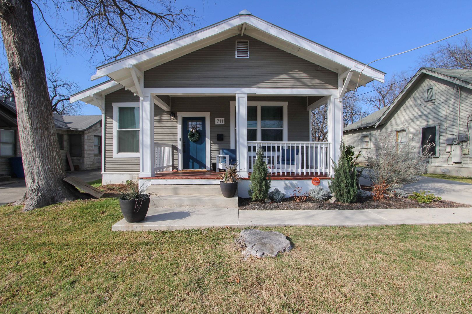San Antonio House: 711 W Lullwood Ave