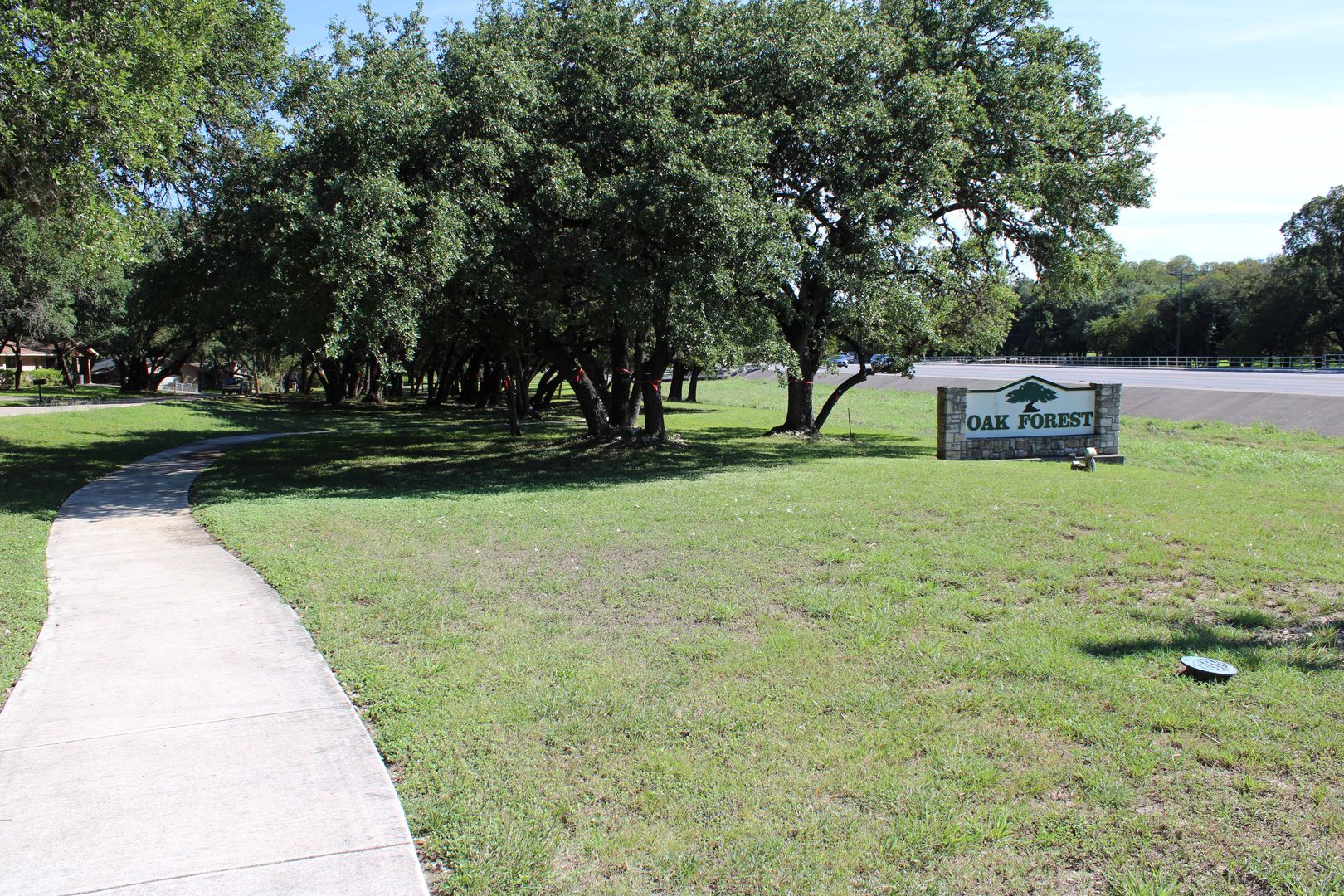 Schertz House: 4400 Lazy Oak Ln