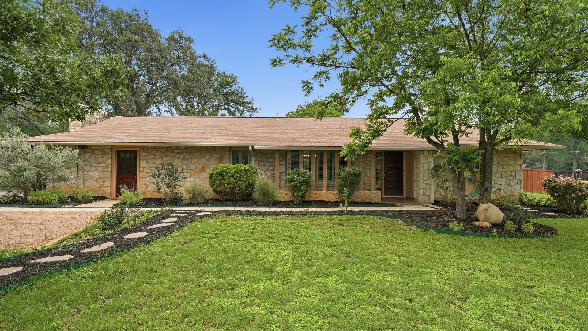 Helotes House: 10703 Bar X Trl