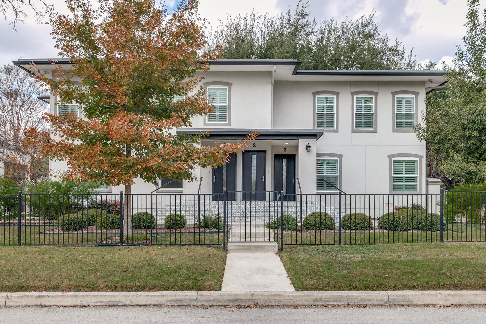 Olmos Park Apartment: 488 E Olmos Dr