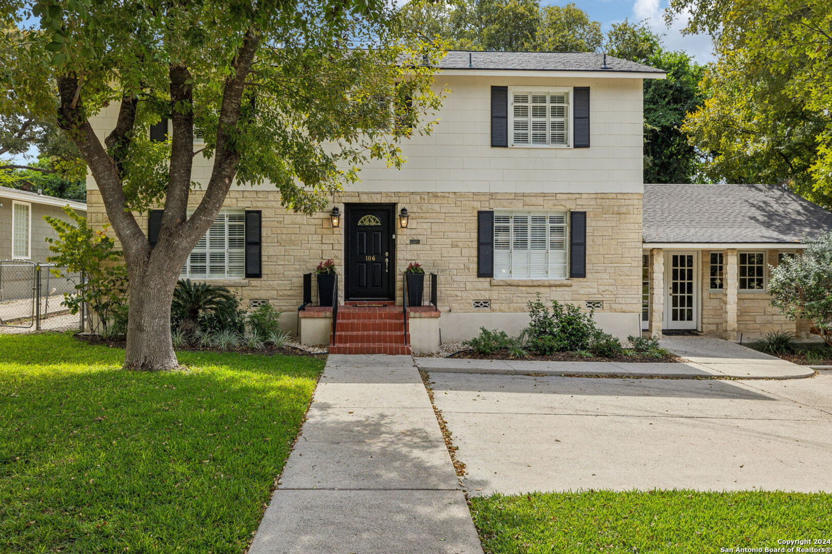 Terrell Hills House: 106 Morningside Dr