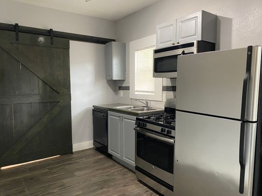 Modern Loft-Style Studio Near Downtown San Antonio – photo 1