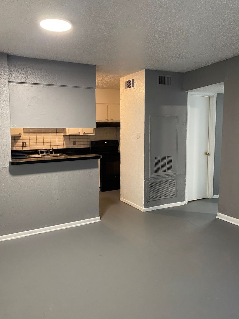 SAN ANTONIO Apartment: 209 VICTOR ST - #3