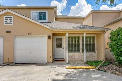 2-BEDROOM, 2.5-BATHROOM + FLEX SPACE DUPLEX/CONDOMINIUM IN TERRELL HEIGHTS – photo 1