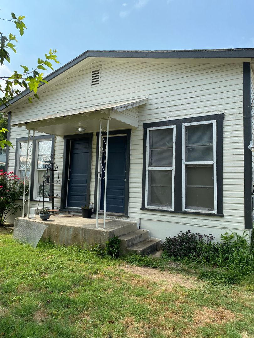 San Antonio Apartment: 340 Dorie St