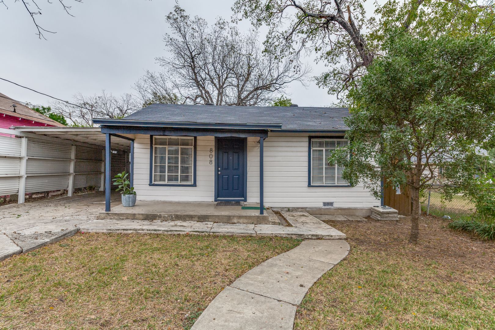 San Antonio House: 808 NW 20th St