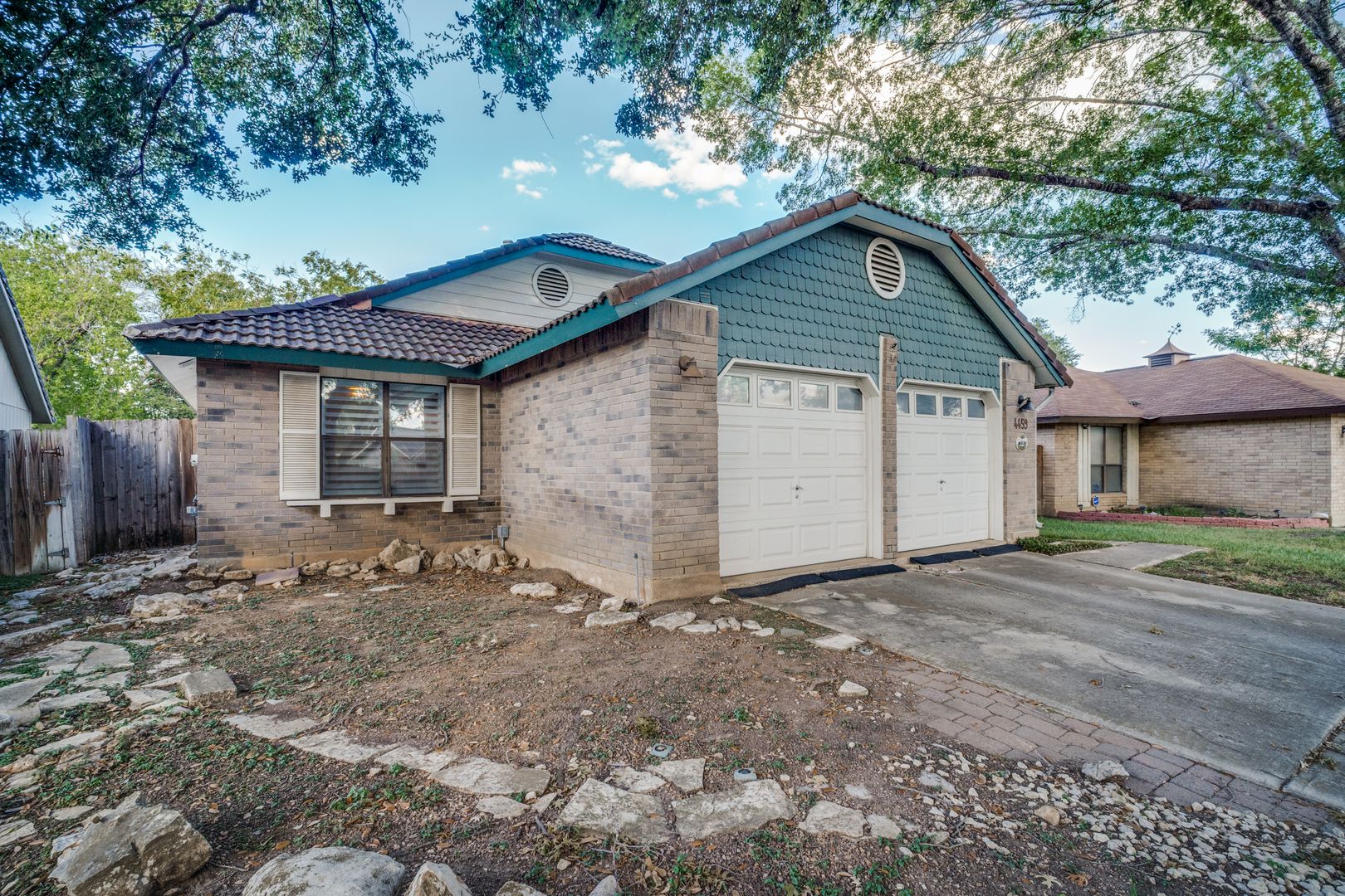San Antonio House: 4459 Brushy Hill