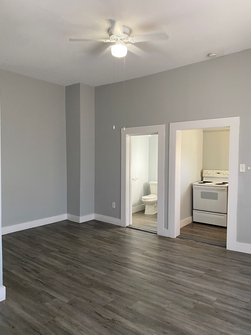 San Antonio Apartment: 1318 Willow St