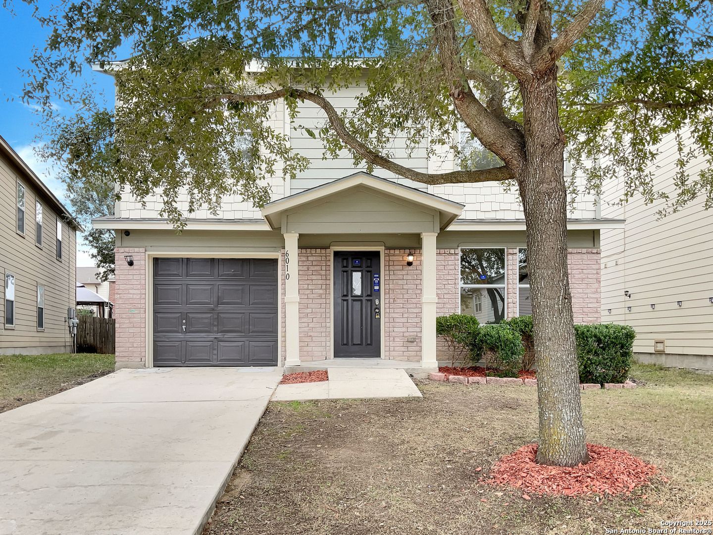 San Antonio House: 6010 Blossom Bend