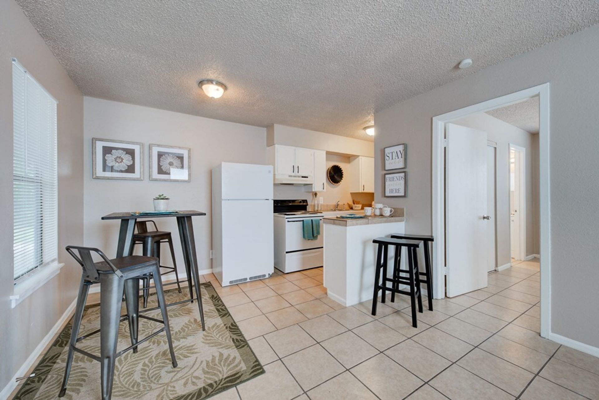 San Antonio Apartment: 321 Verne St - 101