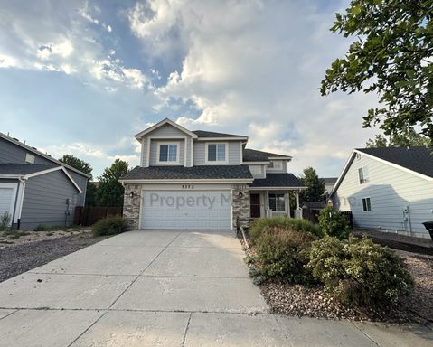 Gorgeous 5 Bedroom House in Stetson Hills – photo 1