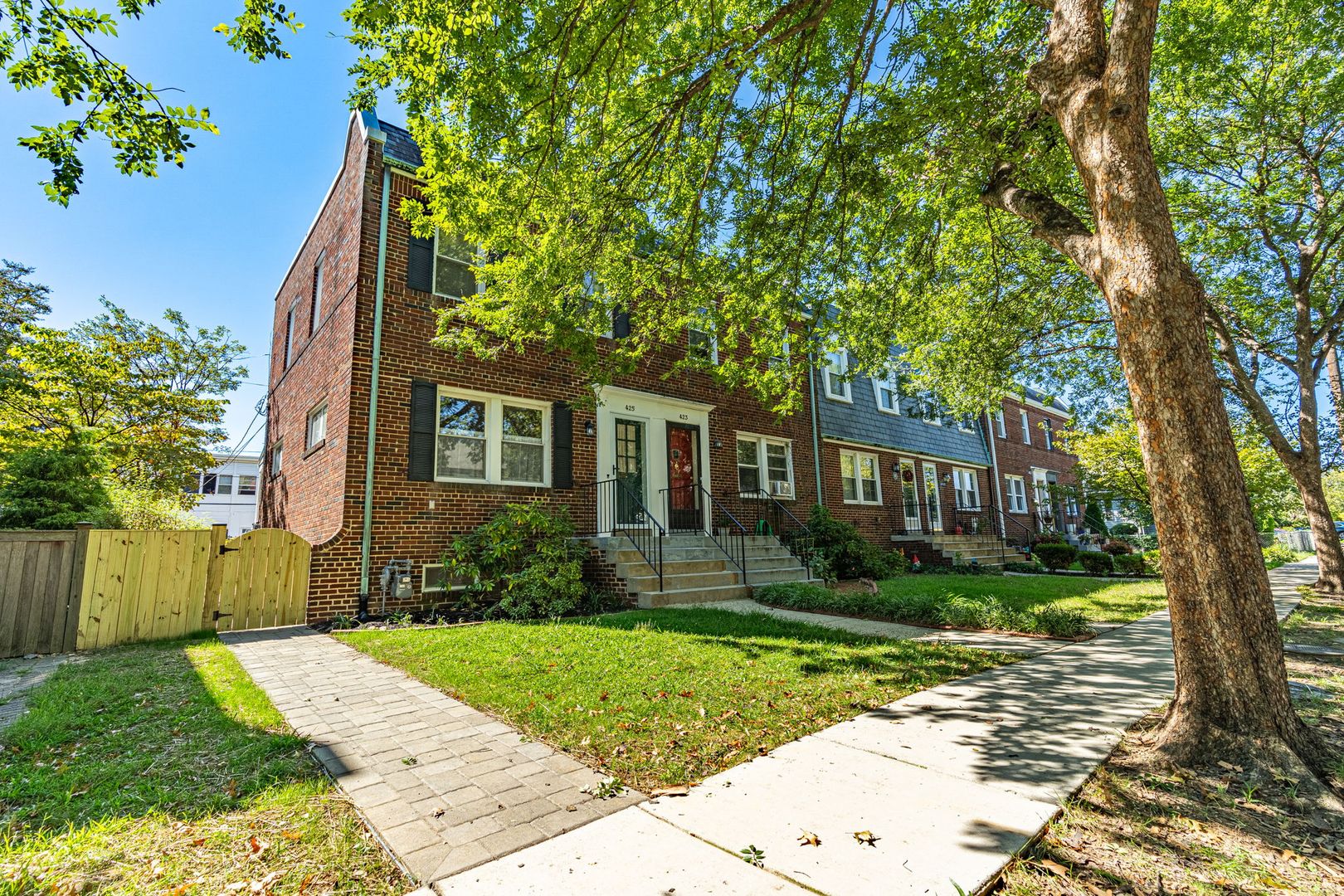 Alexandria Townhome: 425 E Luray Ave