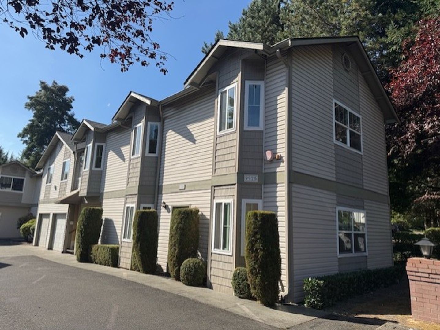 Kirkland Townhome: 9933 NE 134th CT