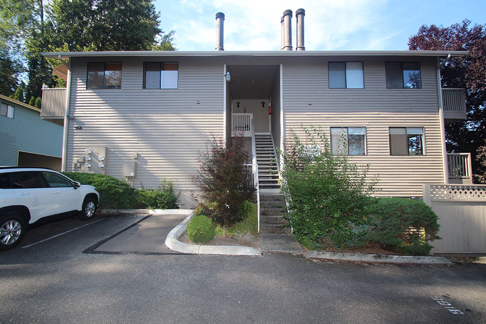 Bothell Apartment: 9616 NE 188th ST