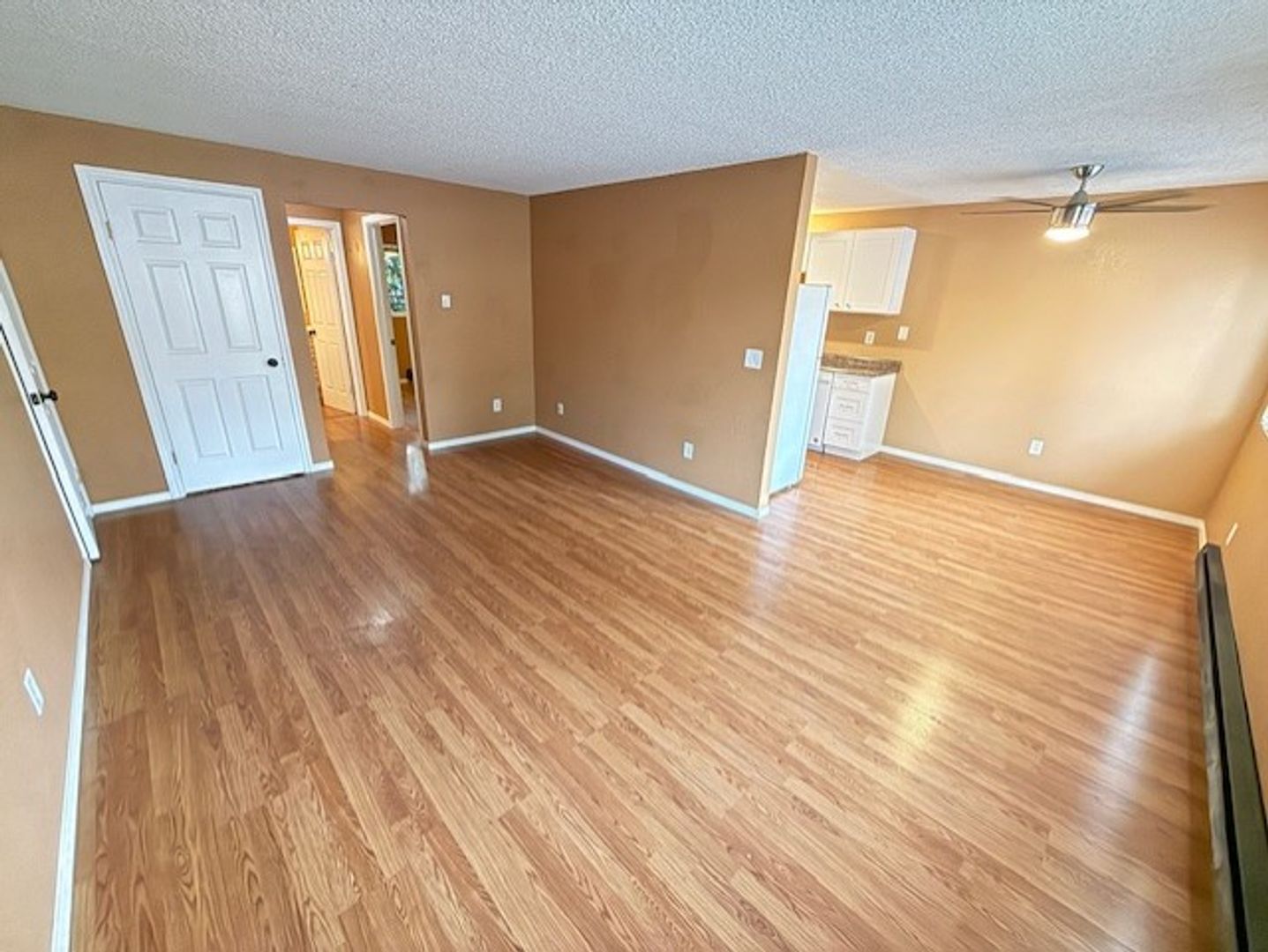 Everett Apartment: 12 West Casino Road