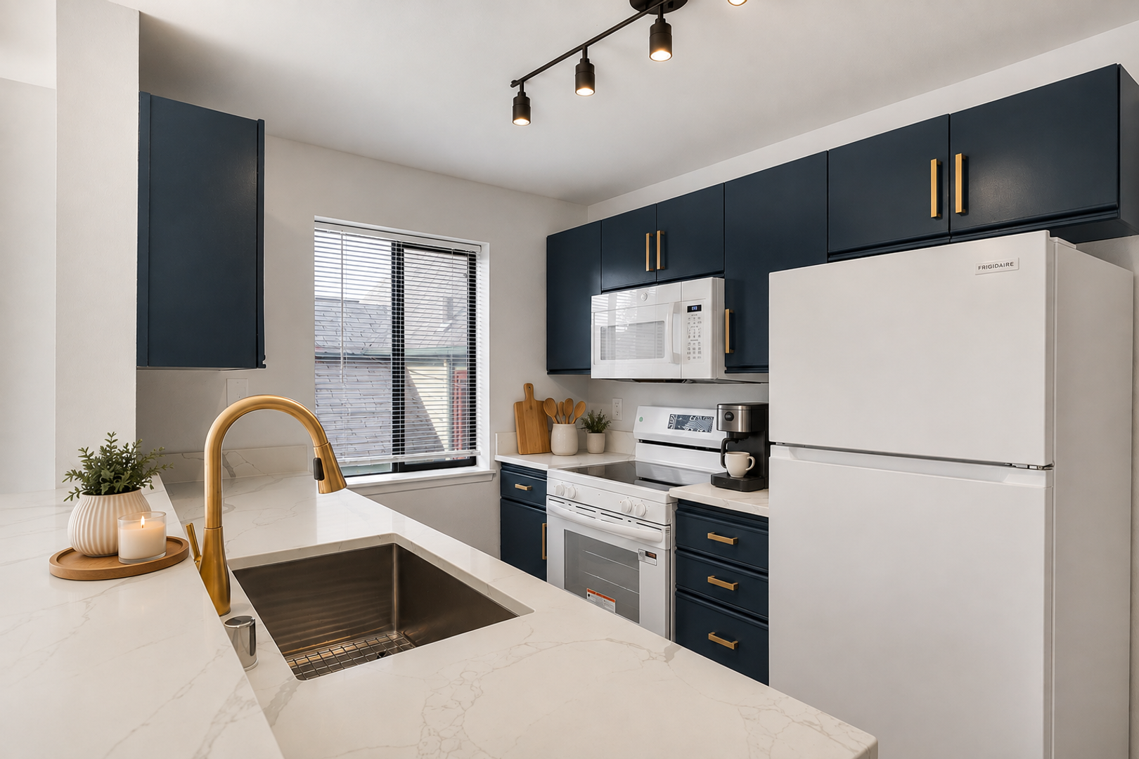 Ballard Heights Apartments 2 of 10