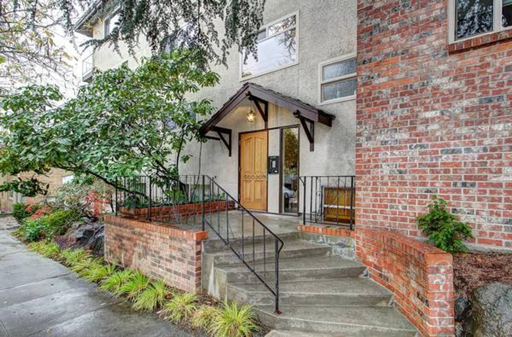 Seattle Apartment: 2401 NW 63rd ST