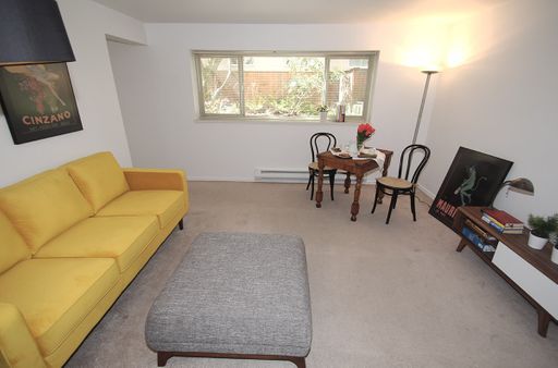 Listing photo thumbnail