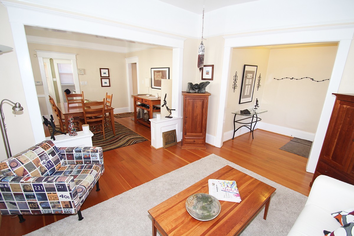 Seattle House: 1912 9th AVE W
