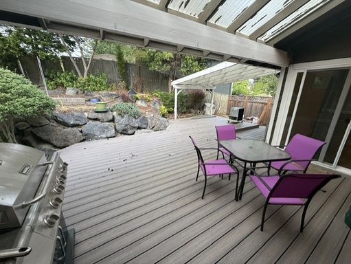 Listing photo thumbnail