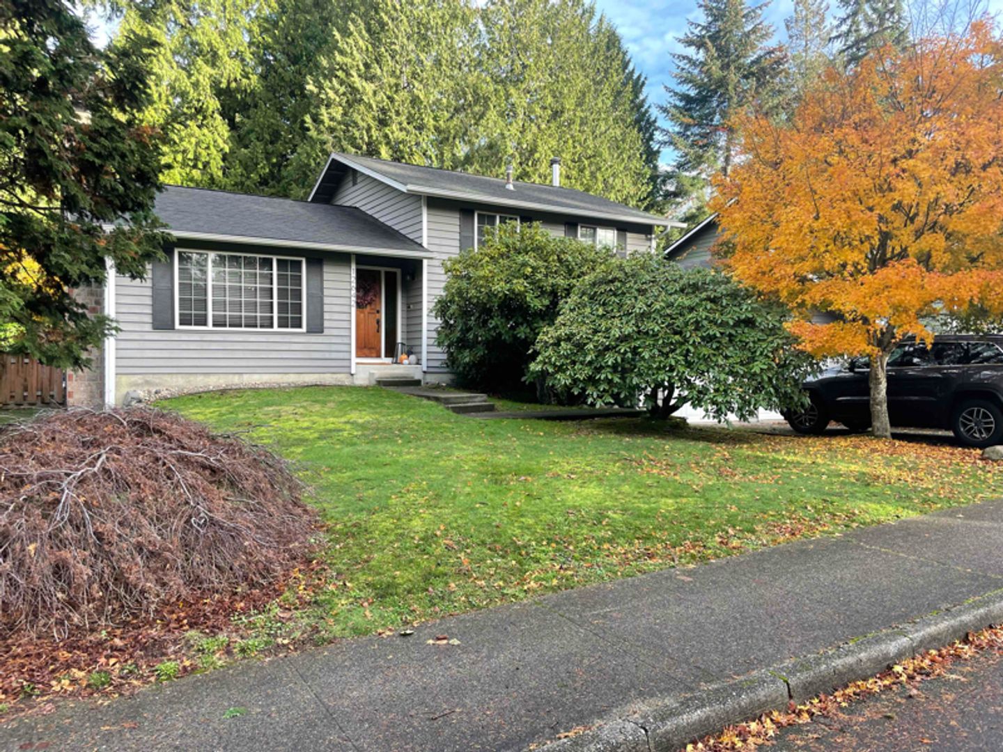 Kirkland House: 12642 NE 109th St