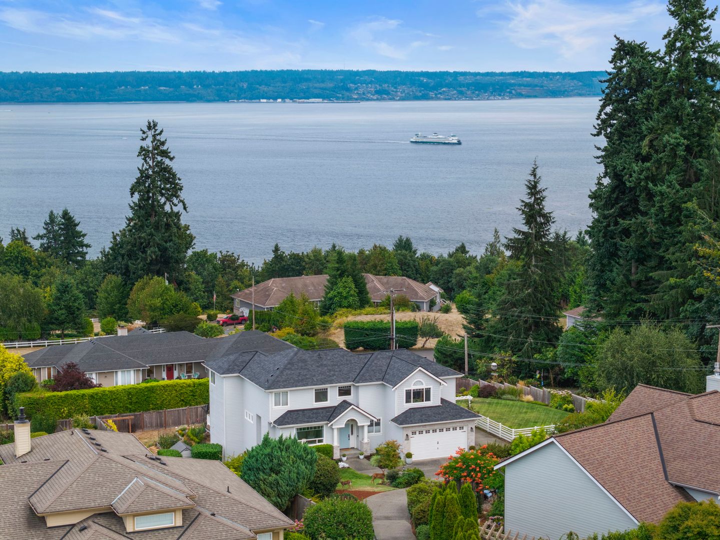 Kingston House: 11554 NE Skyward Loop