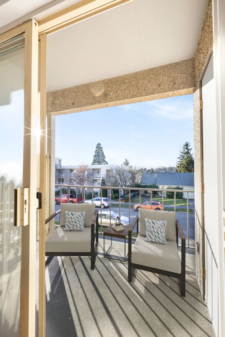 Olympic View Apartments 9 of 12