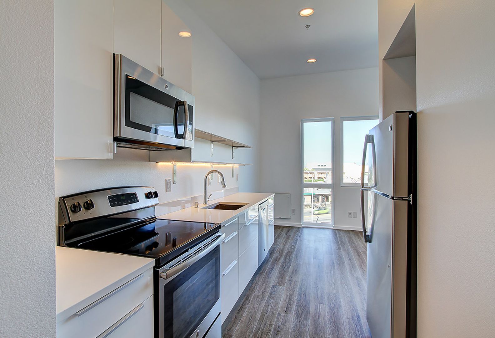 Seattle Apartment: 1410 S King Street