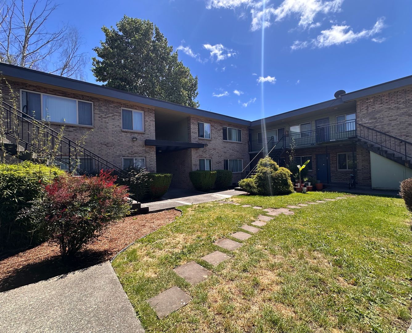 Seattle Apartment: 3921 15th AVE S