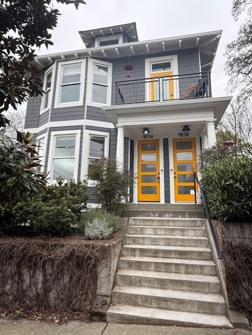 Seattle Townhome: 1614 E Marion St
