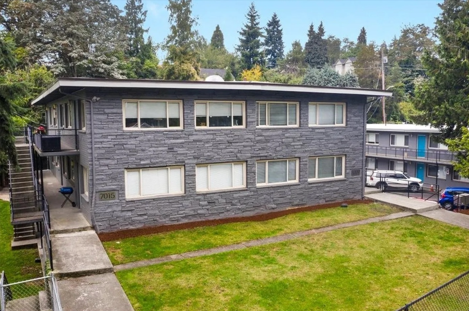 Seattle Apartment: 7001-7015 Rainier Ave S