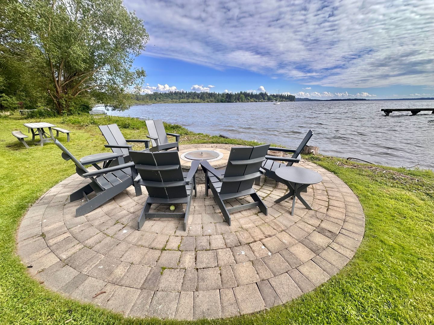 Kirkland Condo: 9201 NE Juanita Dr.
