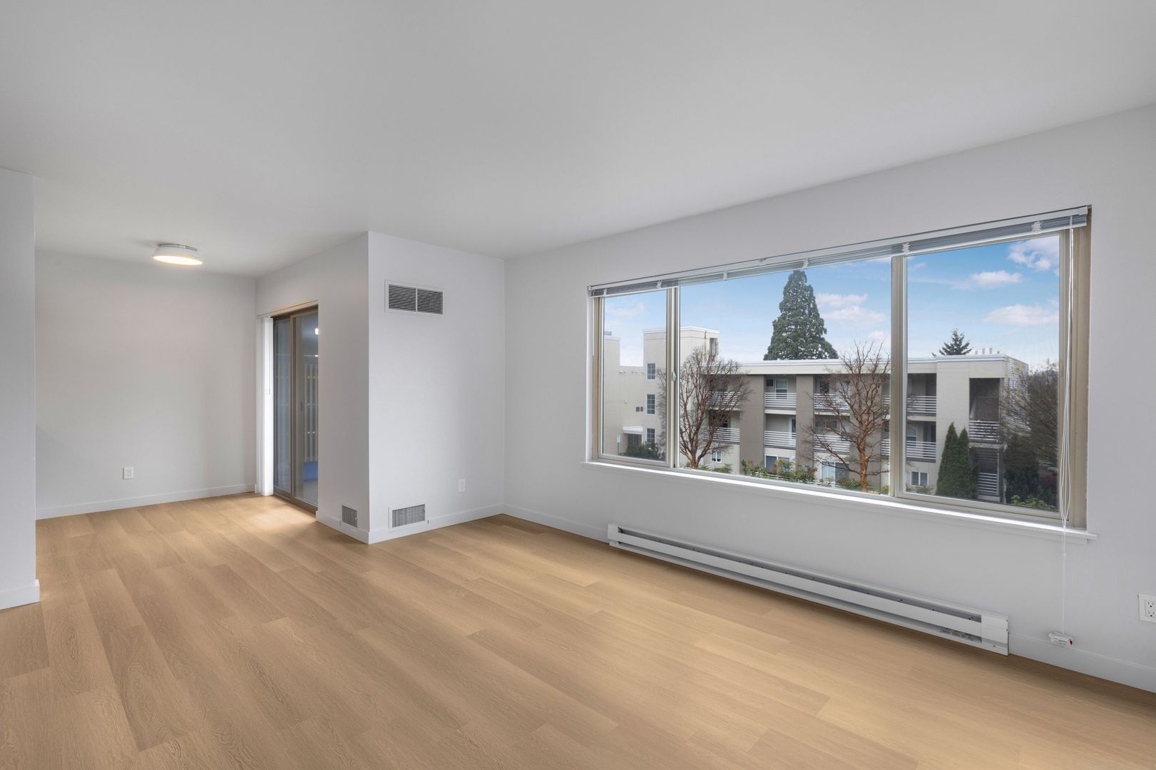 Seattle Apartment: 4517 Glenn Way SW