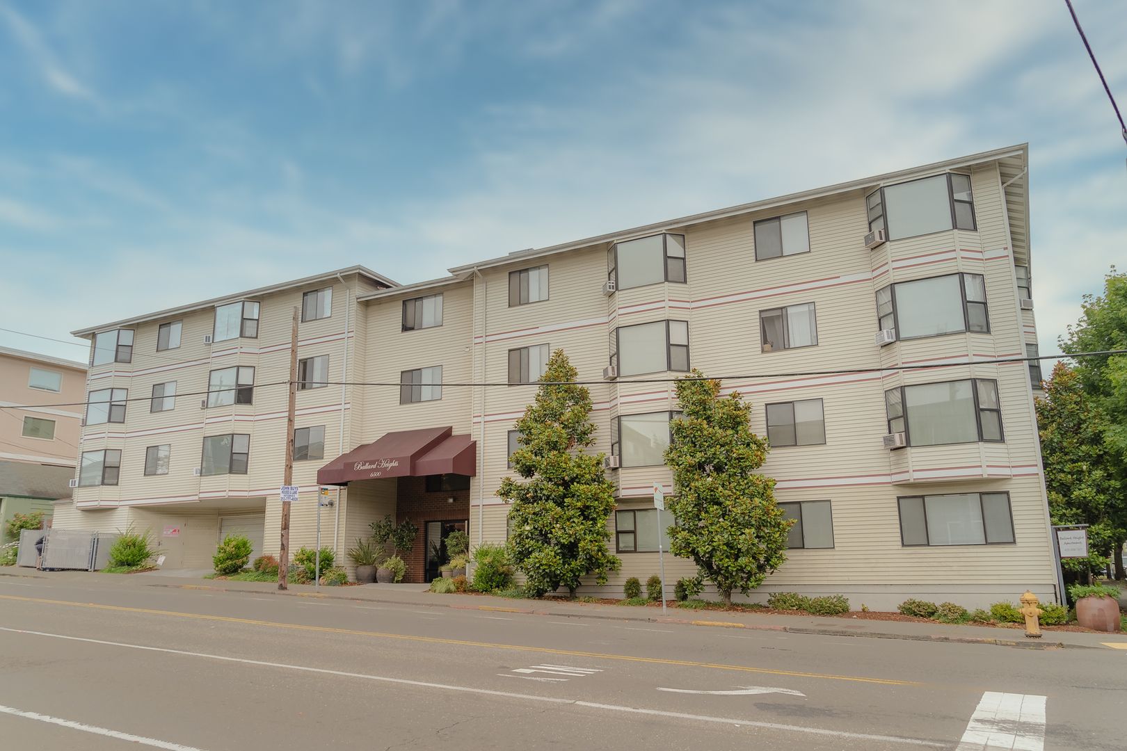 Seattle Apartment: 6500 24th Avenue NW