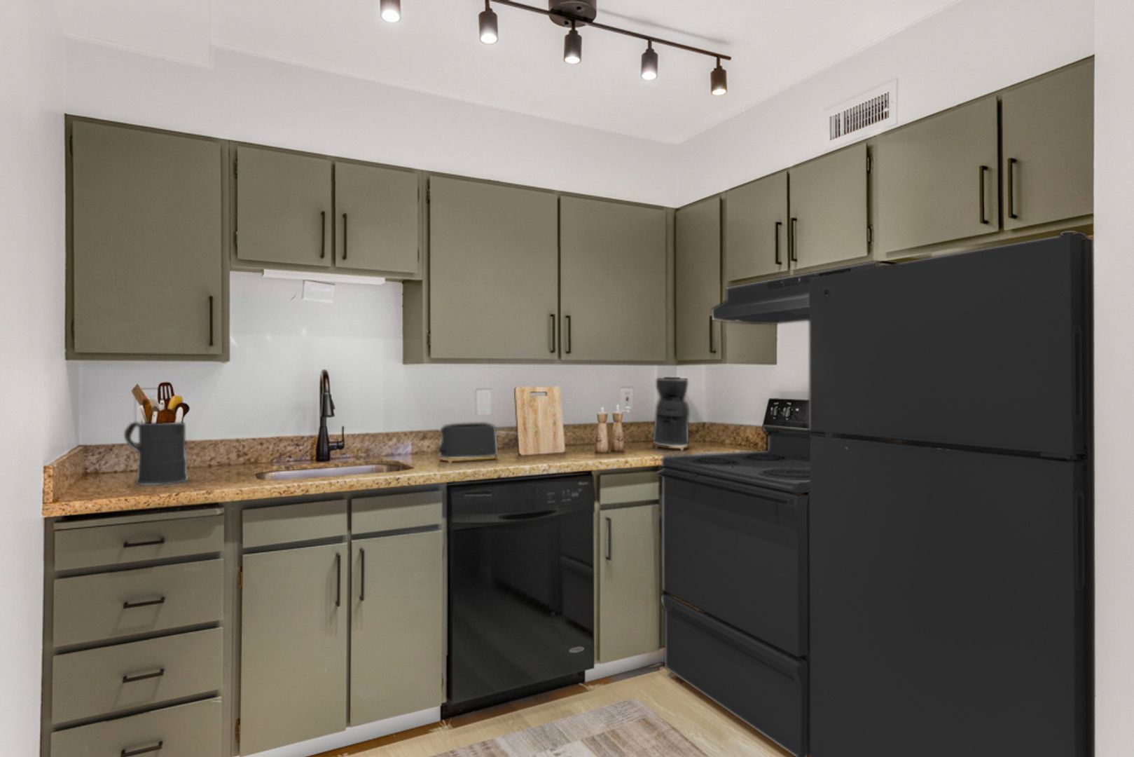 Seattle Apartment: 4517 Glenn Way SW