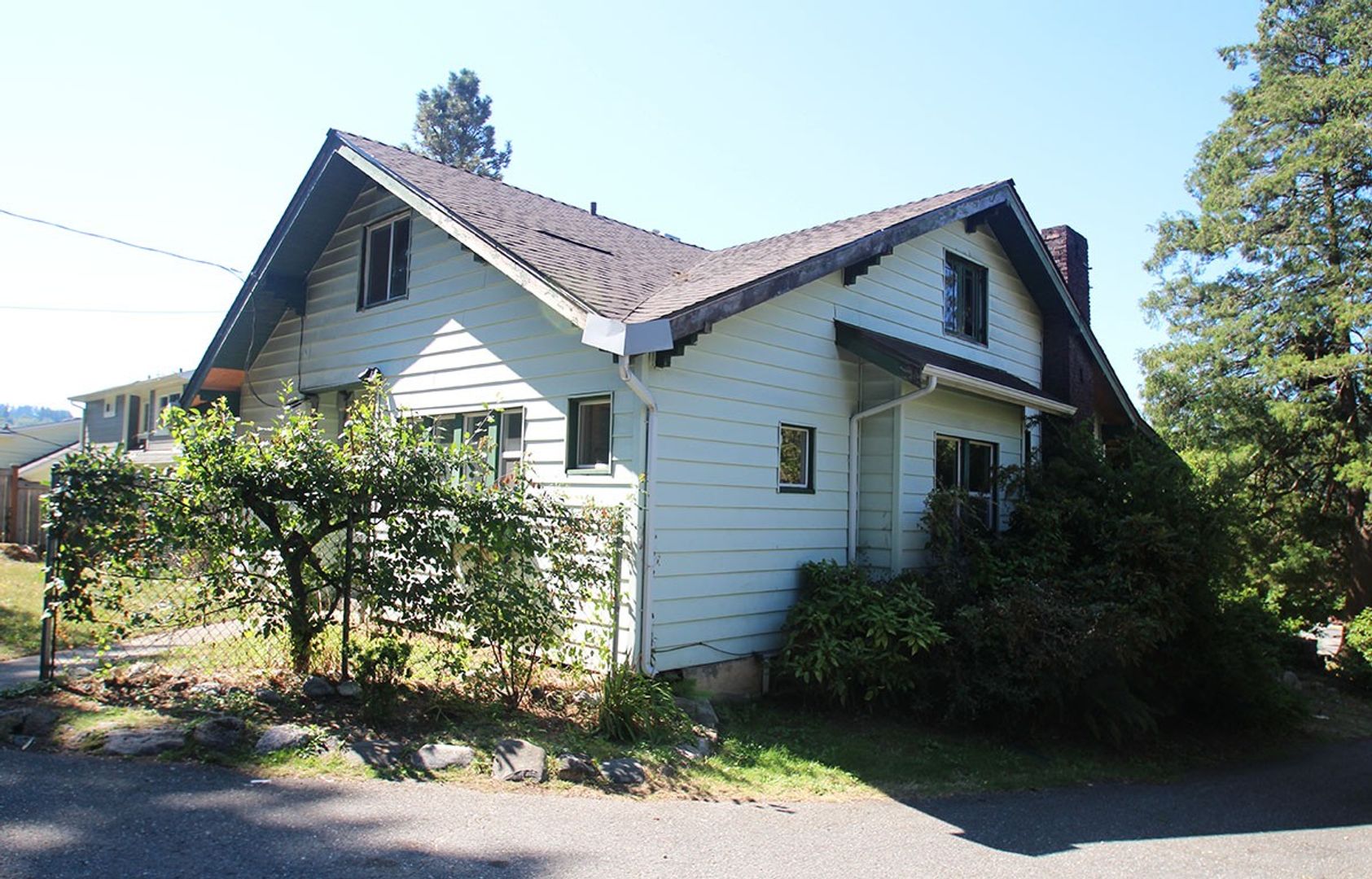 Bothell House: 18824 Bothell Way NE