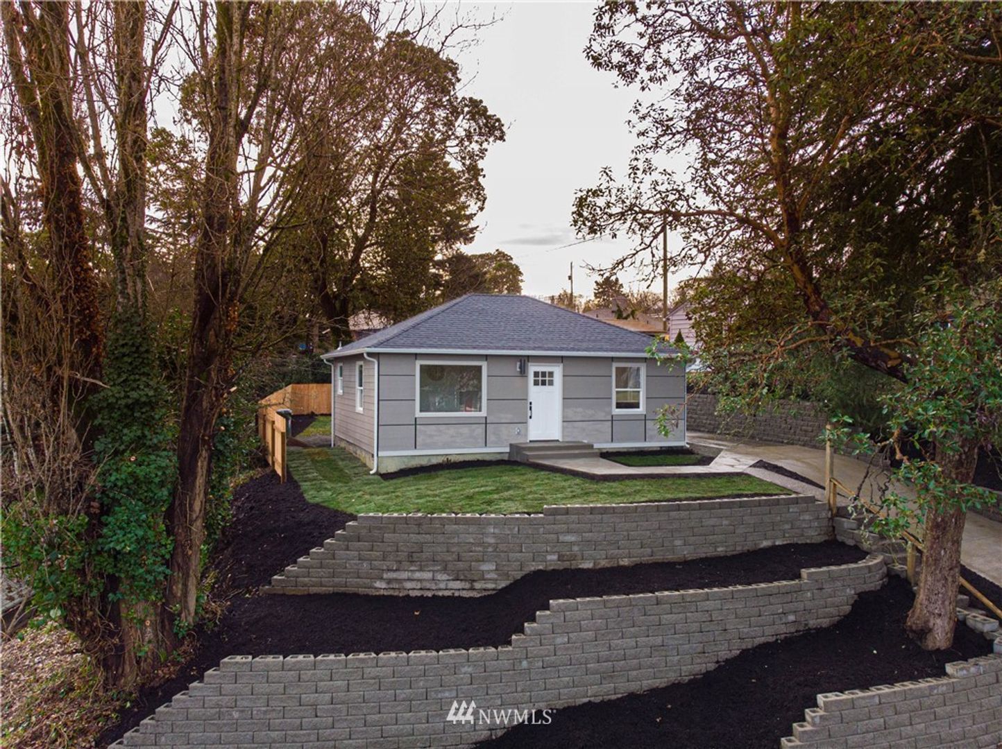 Seattle House: 3115 SW 97th ST