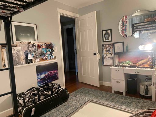 Listing photo thumbnail