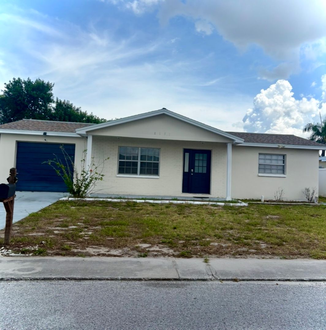Port Richey House: 8151 Hixton Drive