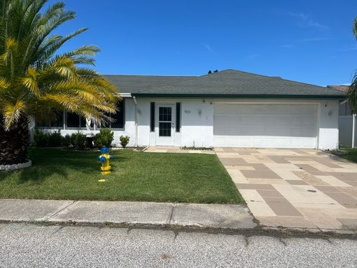 Fully furnished 3/2 available now! – photo 1