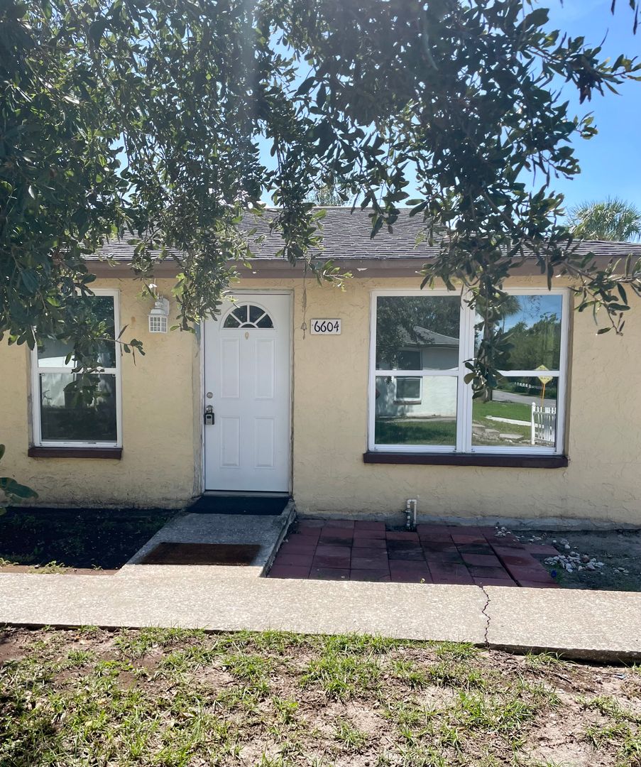 NEW PORT RICHEY Apartment: 6604 VAN BUREN STREET