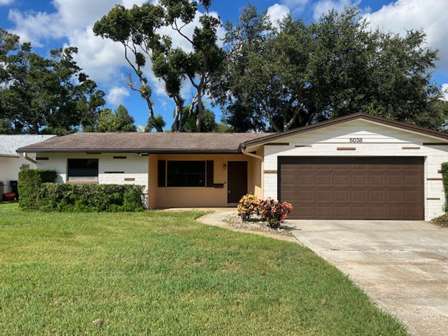 Saint Petersburg House: 5038 54th Way North