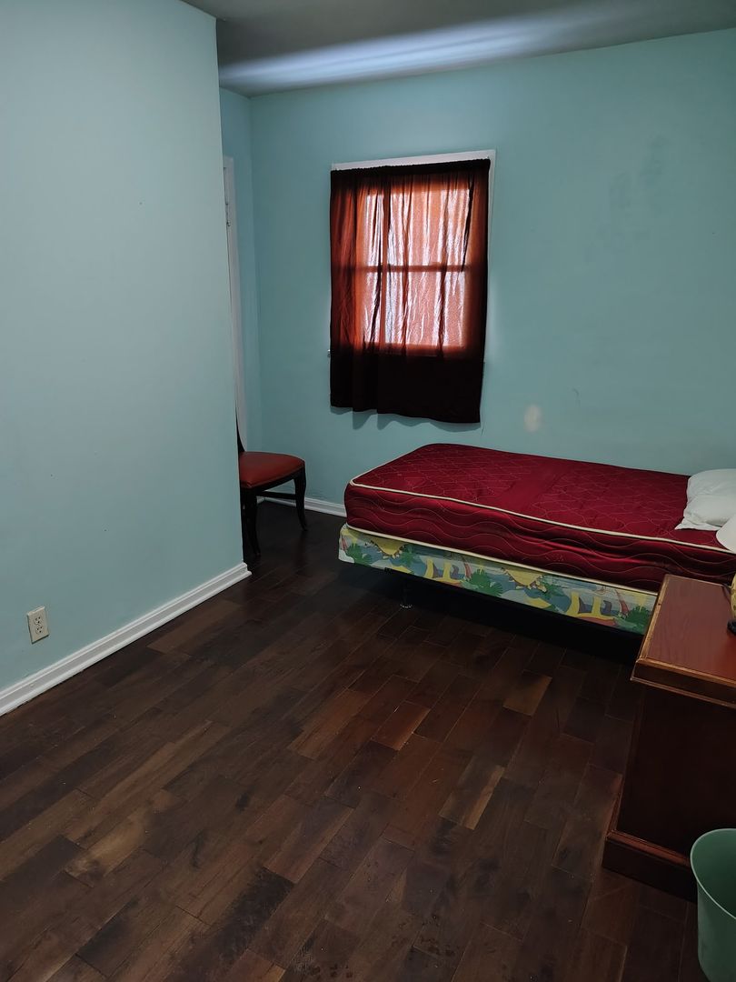 Sandusky Apartment: 2703 Tremper Avenue