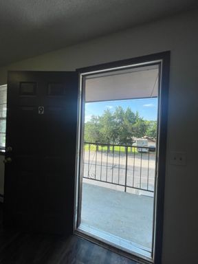 2 bed 1 bath unit SE of SWOSU campus