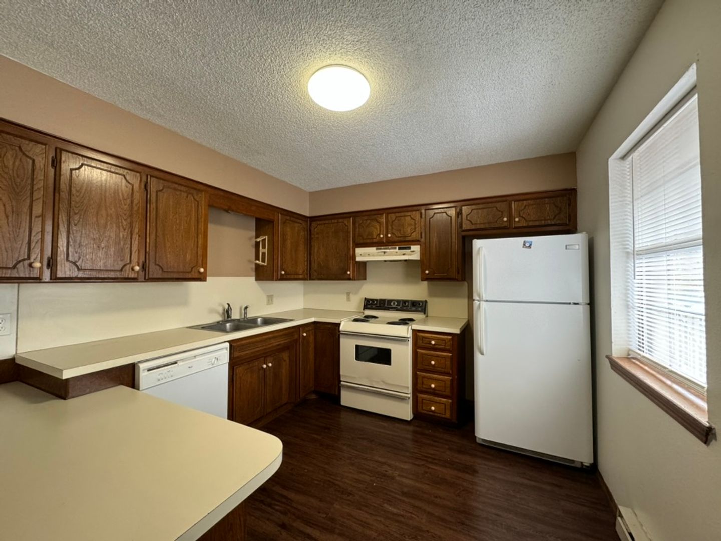Weatherfrod Apartment: 301 E. Kee